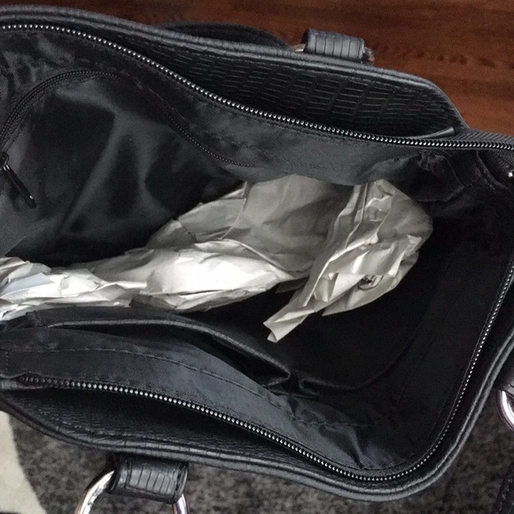 NWOT Versatile Black Bag - Picture 5 of 8